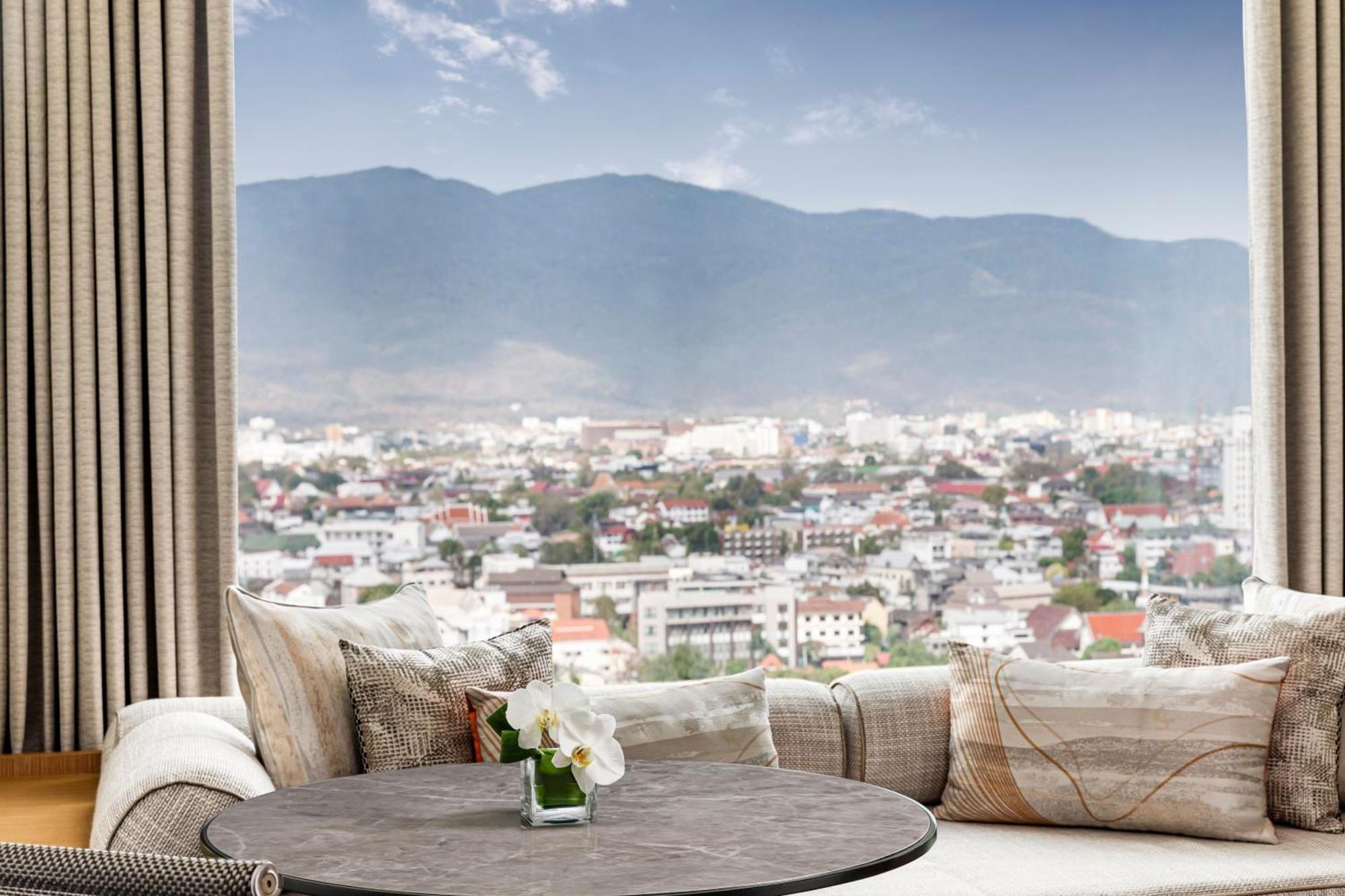 Le Meridien Hotel 5*