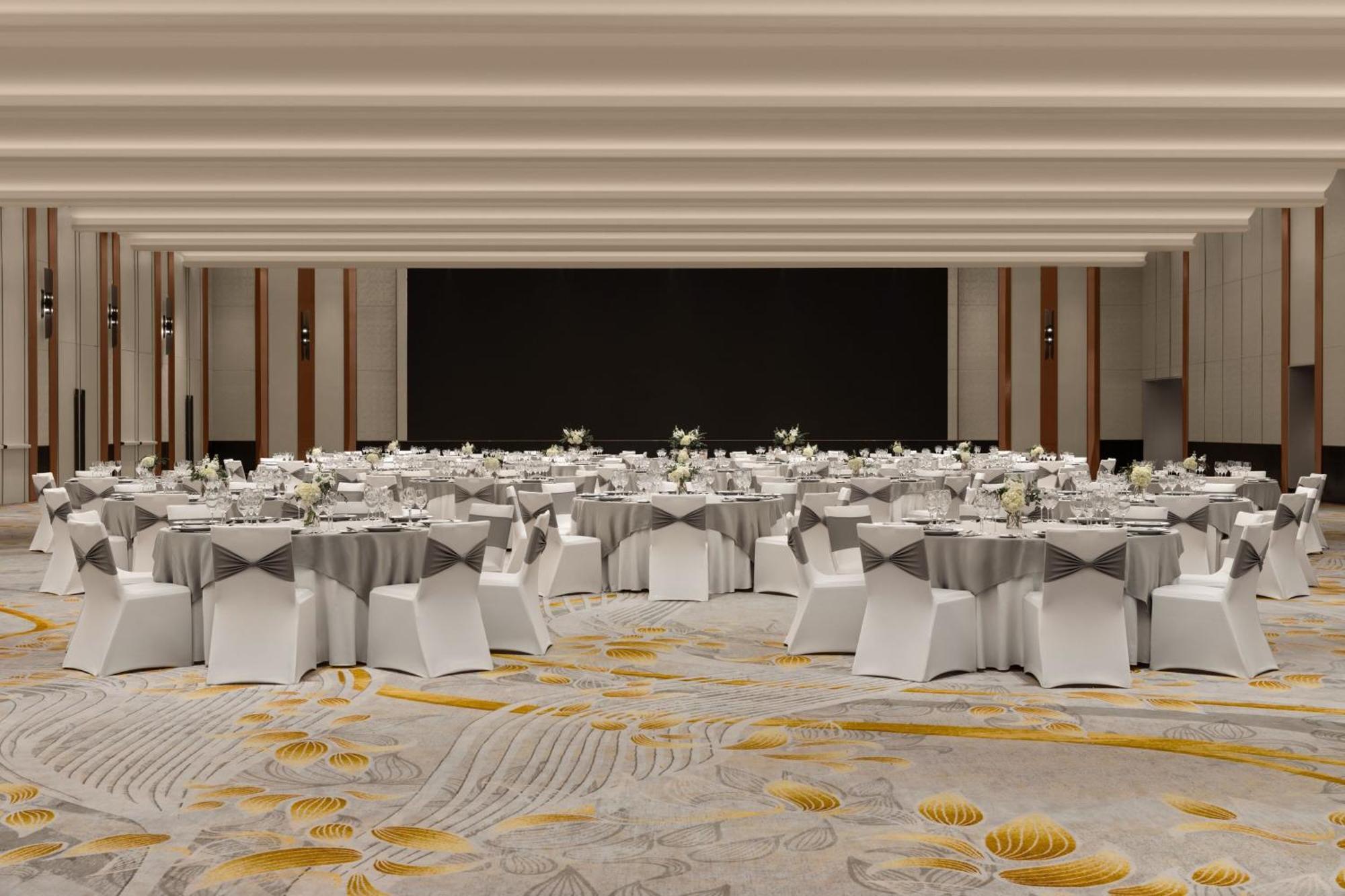 Le Meridien 5*