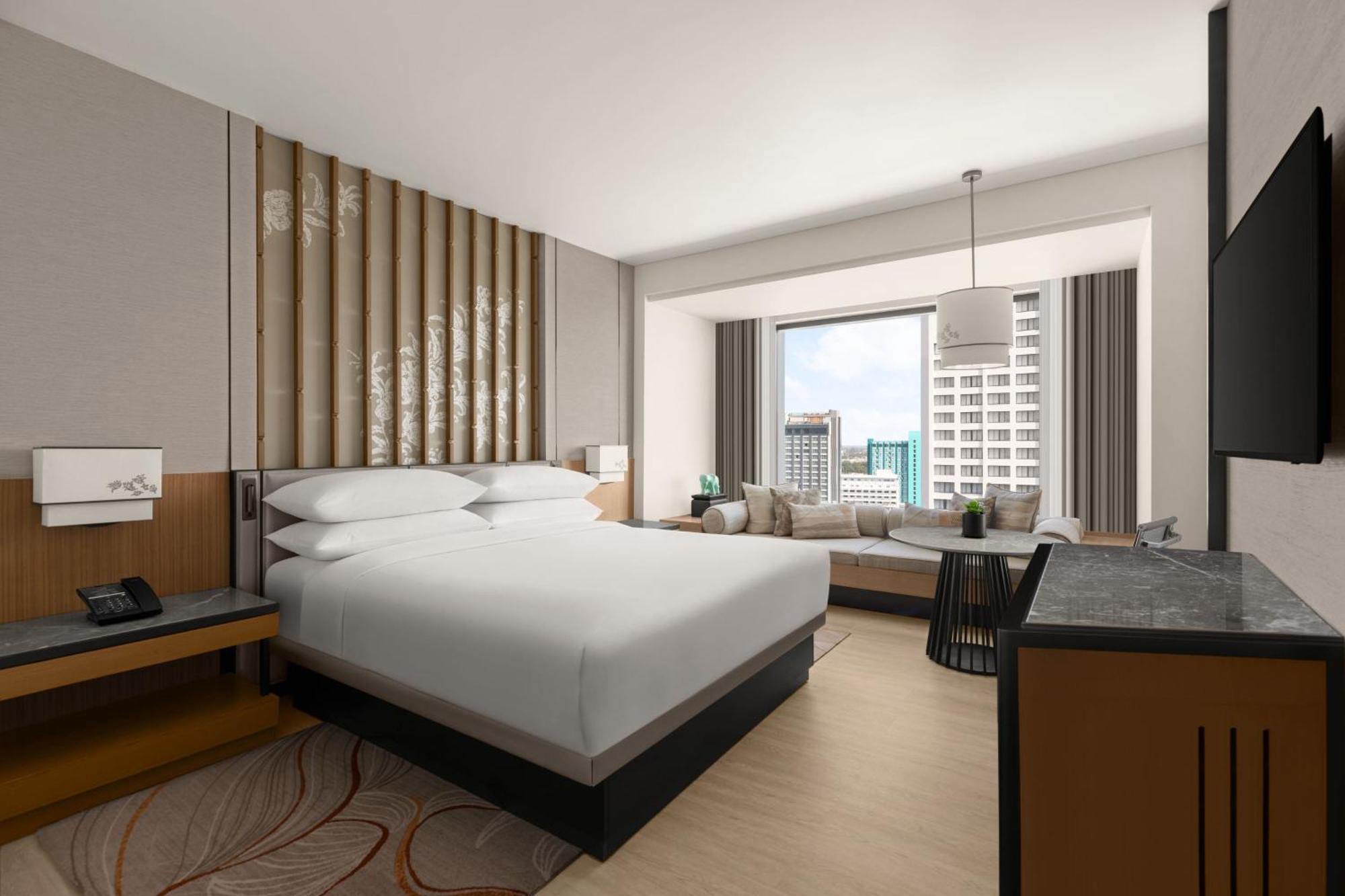 Le Meridien Hotel 5*